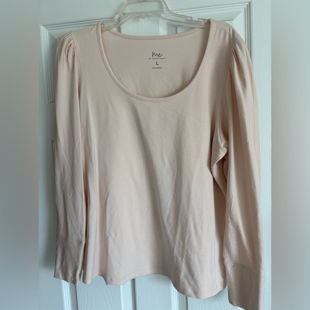 New without tags ME by Jennie Garth Long Sleeve Scoop Neck Top in Blush